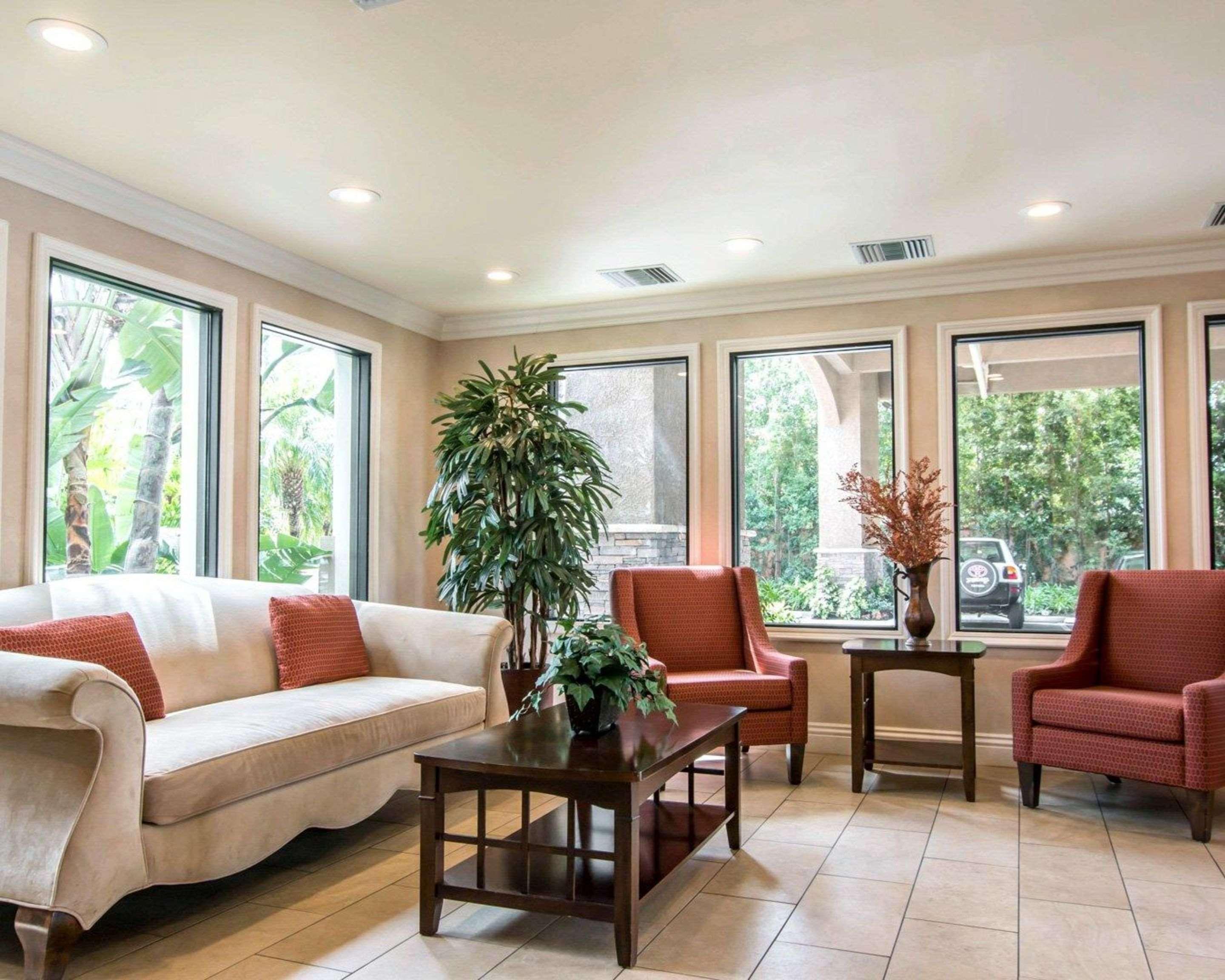 Quality Inn & Suites Anaheim Maingate Exterior foto