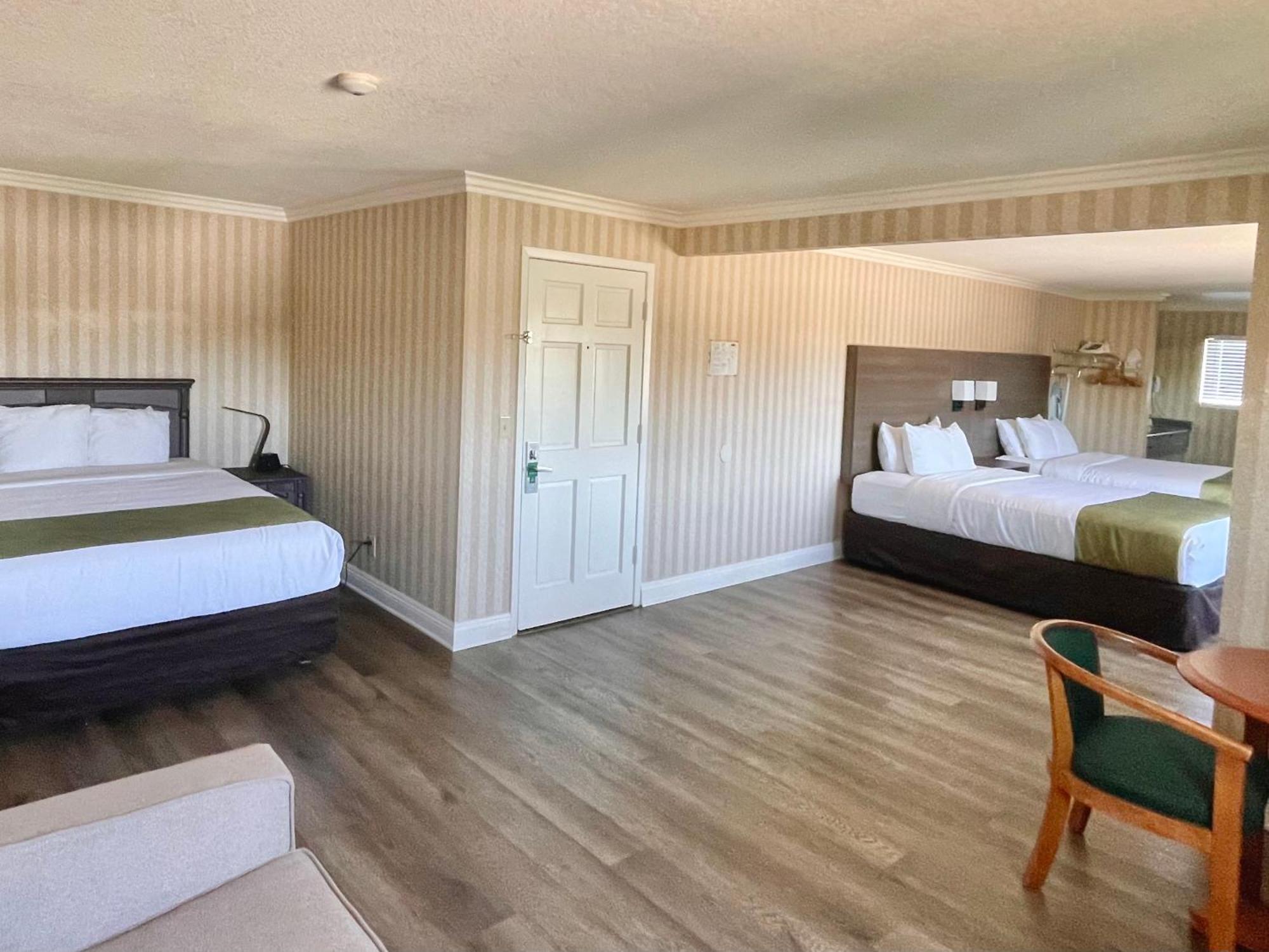 Quality Inn & Suites Anaheim Maingate Exterior foto