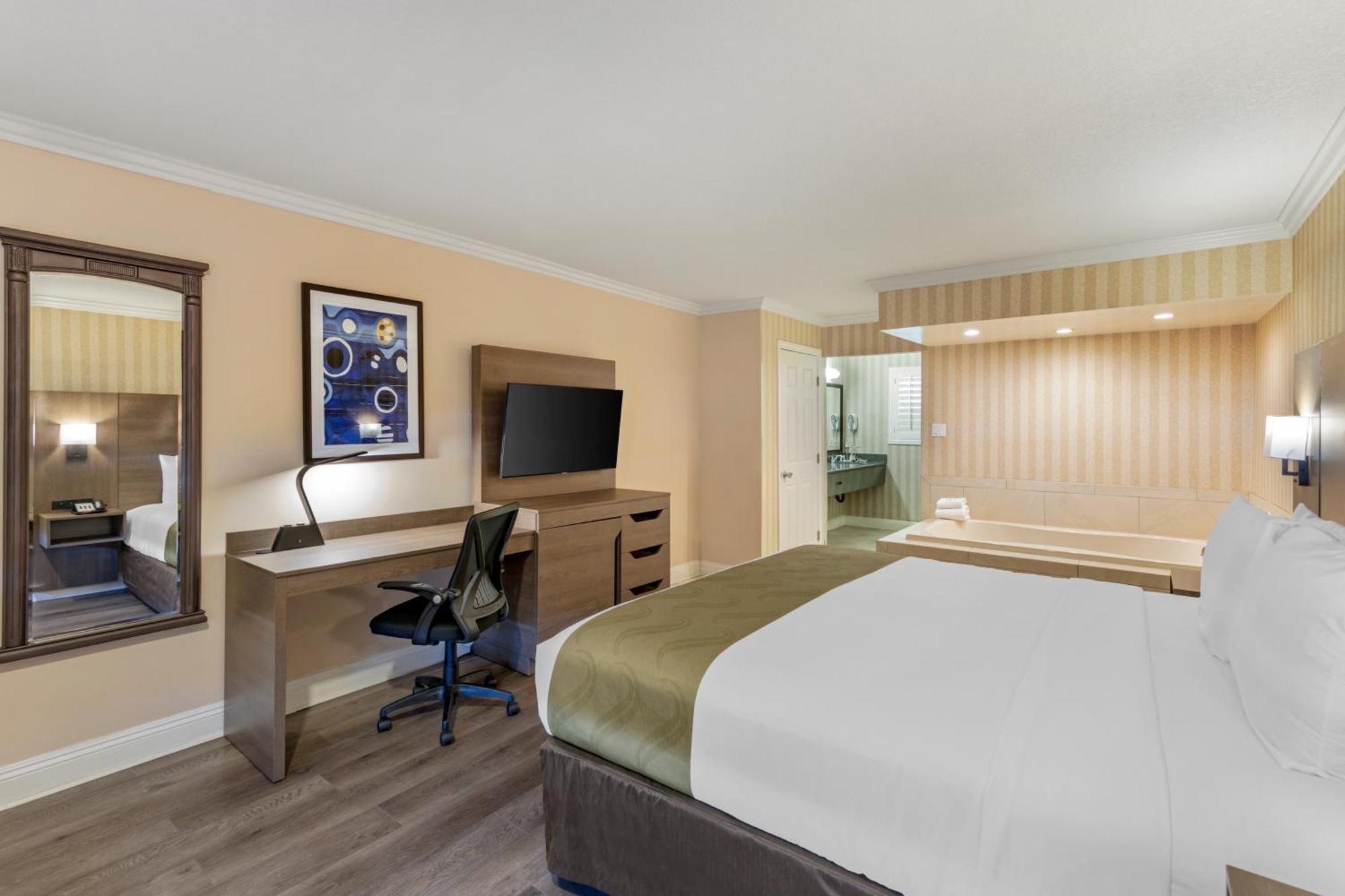 Quality Inn & Suites Anaheim Maingate Exterior foto